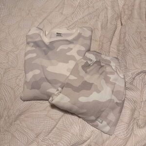 Light Beige Camo Sweatshirt and Shorts Set